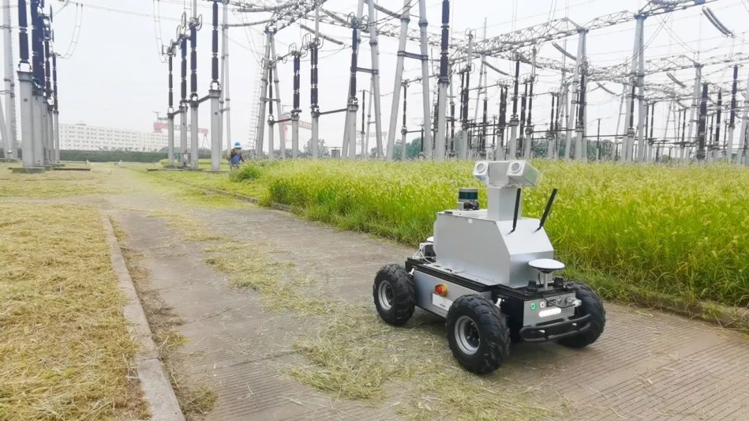 工业移动机器人发展趋势：从自动化搬运到智能协同系统